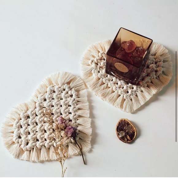 Beautiful BÖHÖ Handmade Heart Shaped Macrame Coaster by Laney> @soul_embellish - Picture 5 of 16